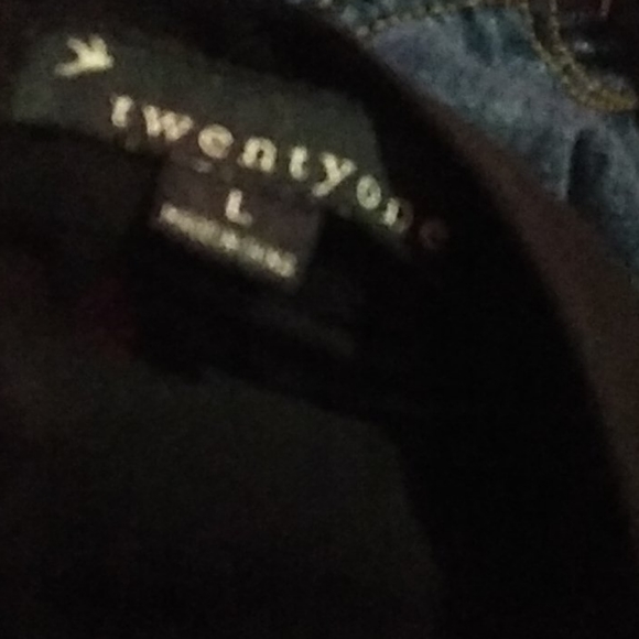 Classy black top by Twenty one - Picture 10 of 10